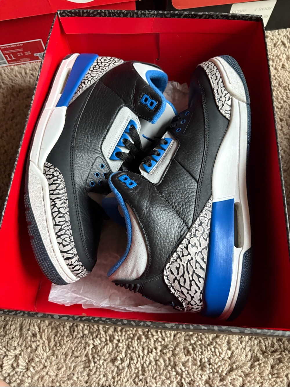 Jordan Men's Black, Blue & White Retro Sneakers